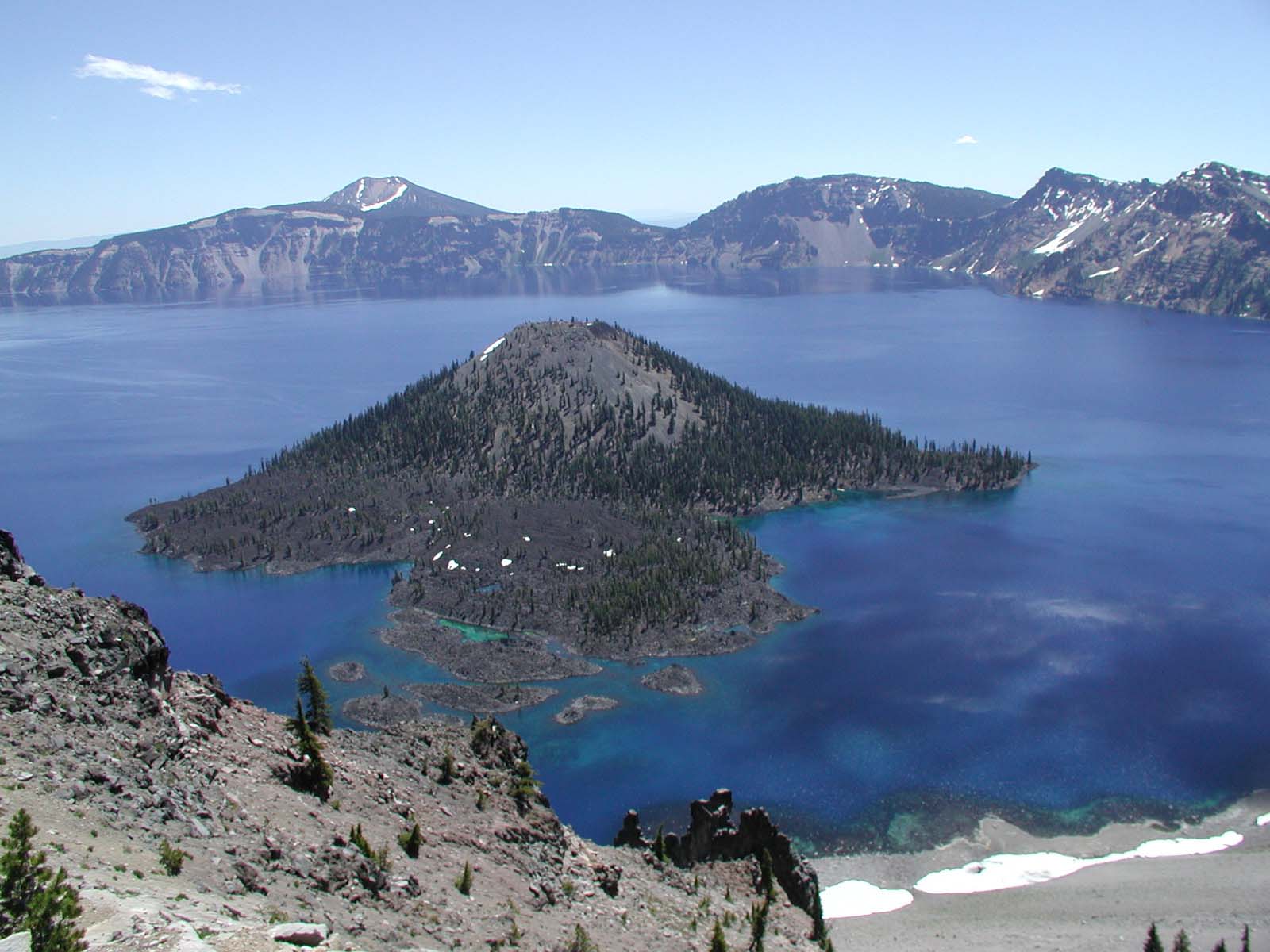 crater-lake-1600