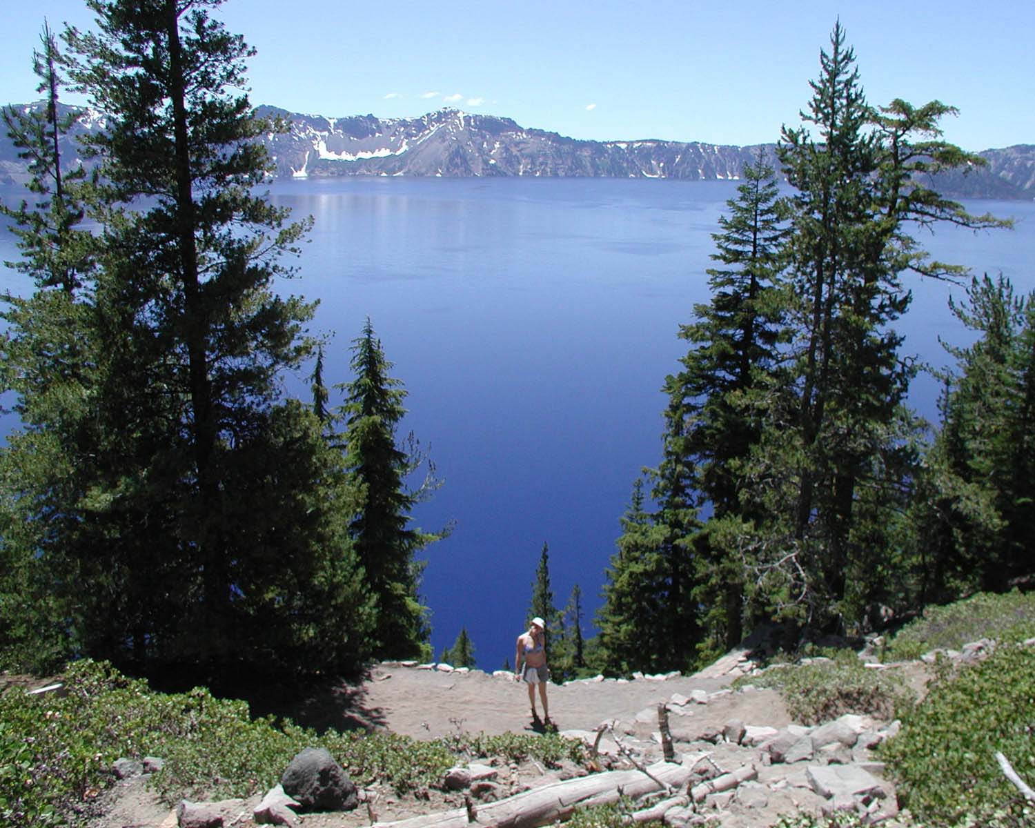 h-trail-crater-lake-1280