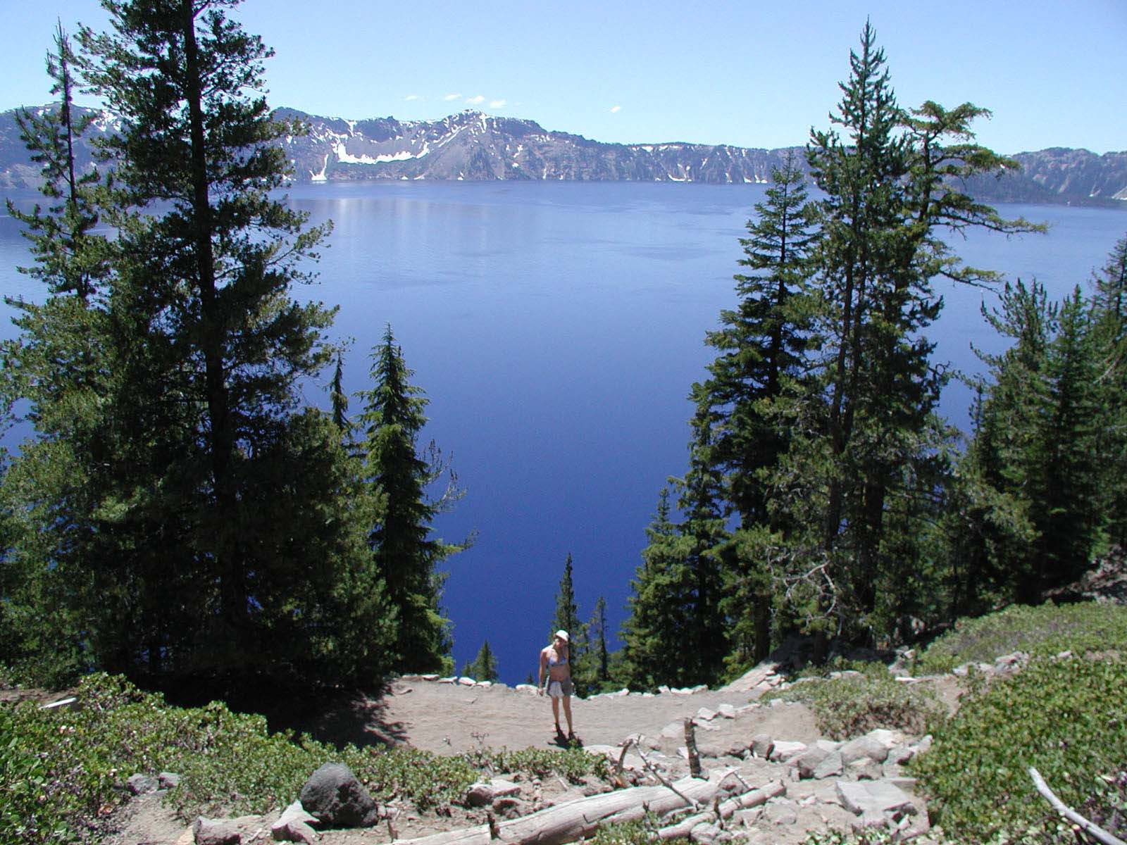 h-trail-crater-lake-1600