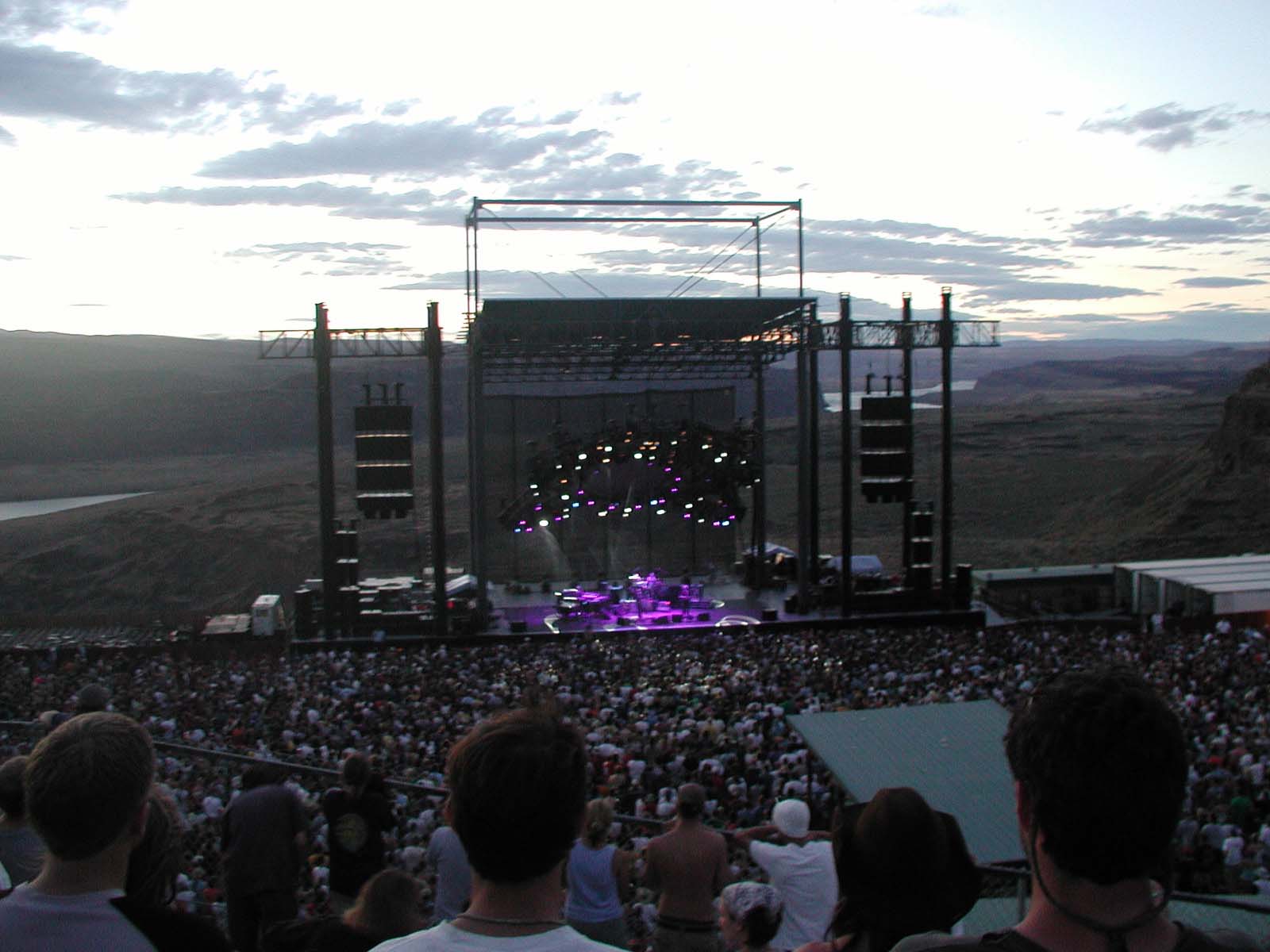 phish-gorge-setting-1600